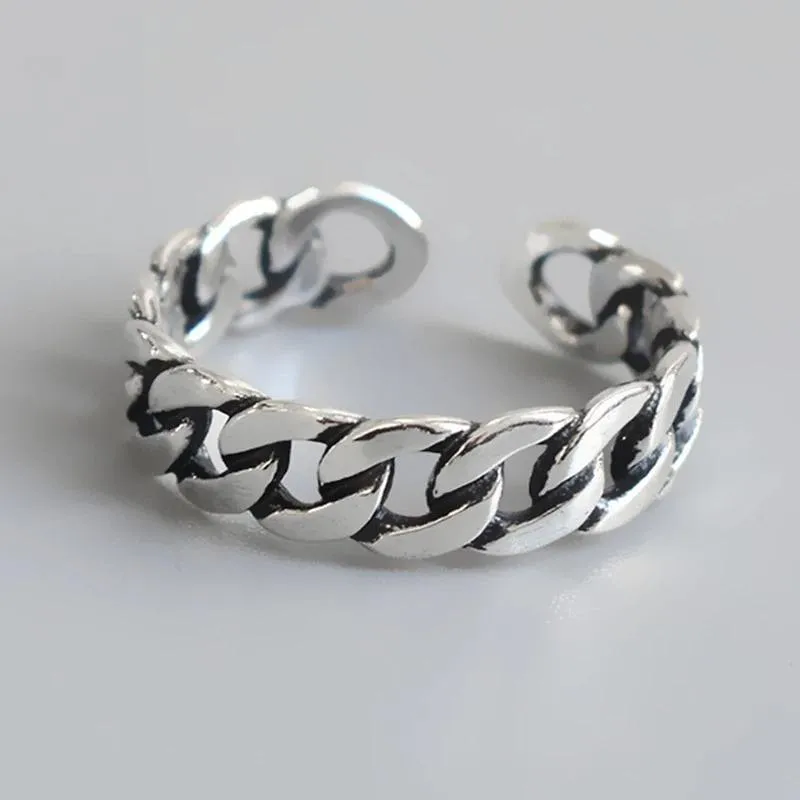 Adjustable and Stackable Minimalist Rings