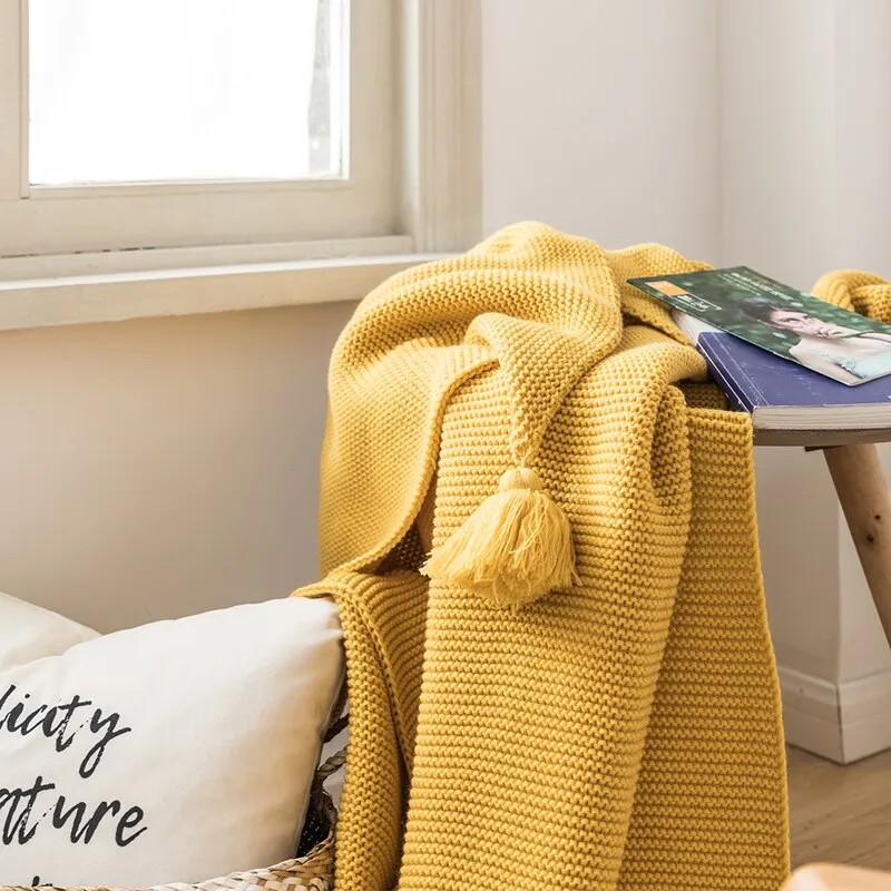 Knitted Tassels Throw Blanket