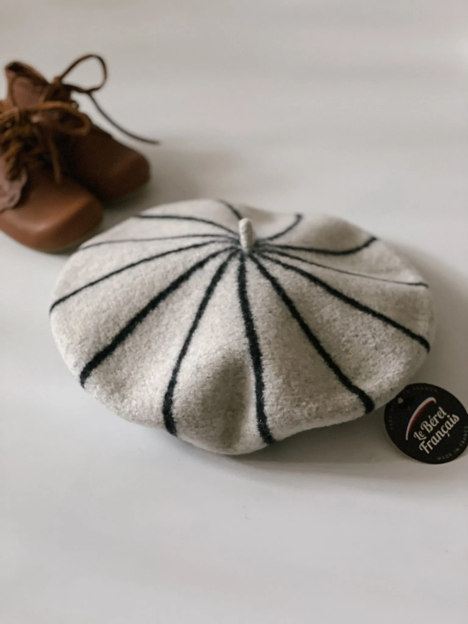 Le Beret Francais - 兒童貝雷帽 (White & Black Stripes)