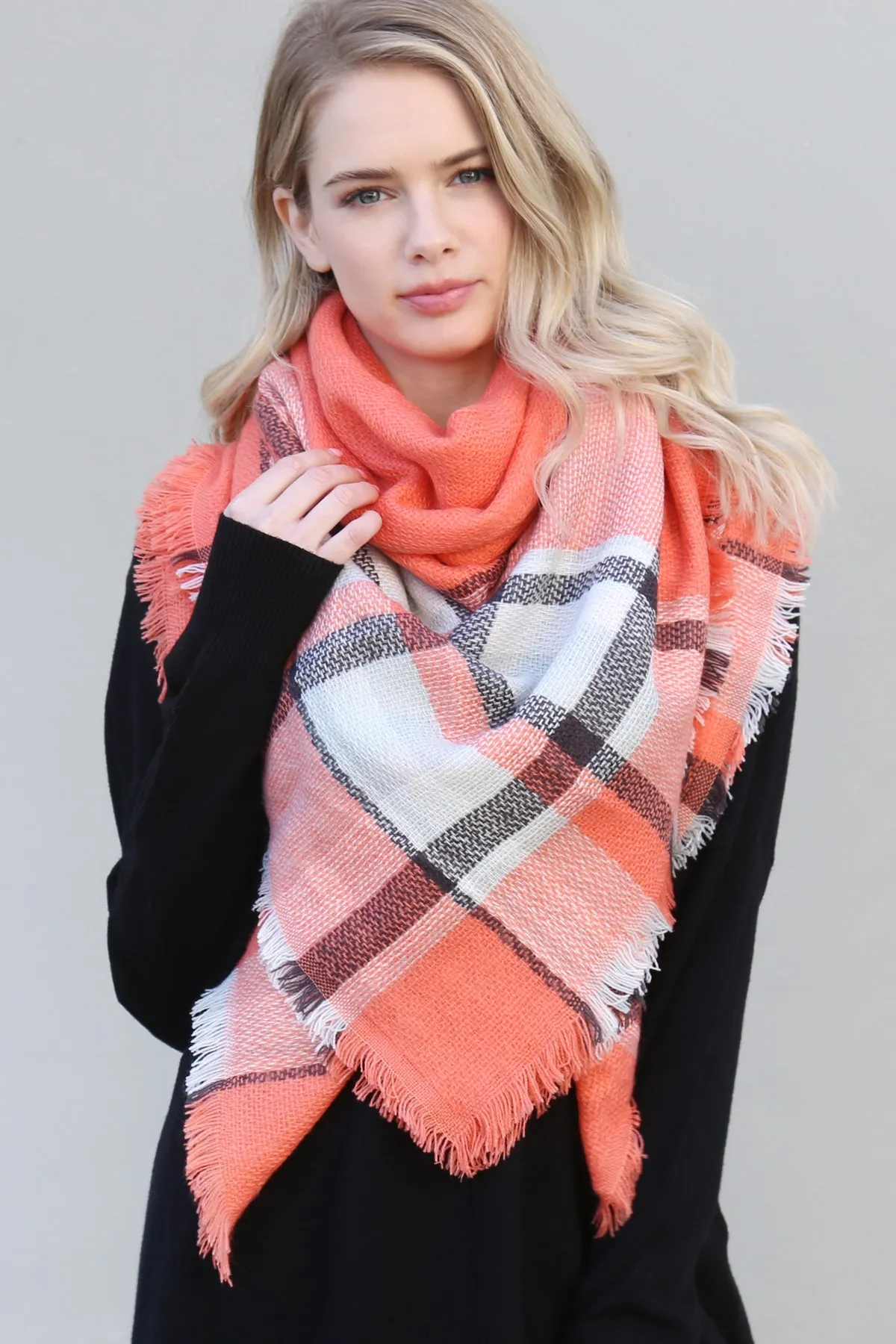 ORANGE BLANKET FRINGE SCARF