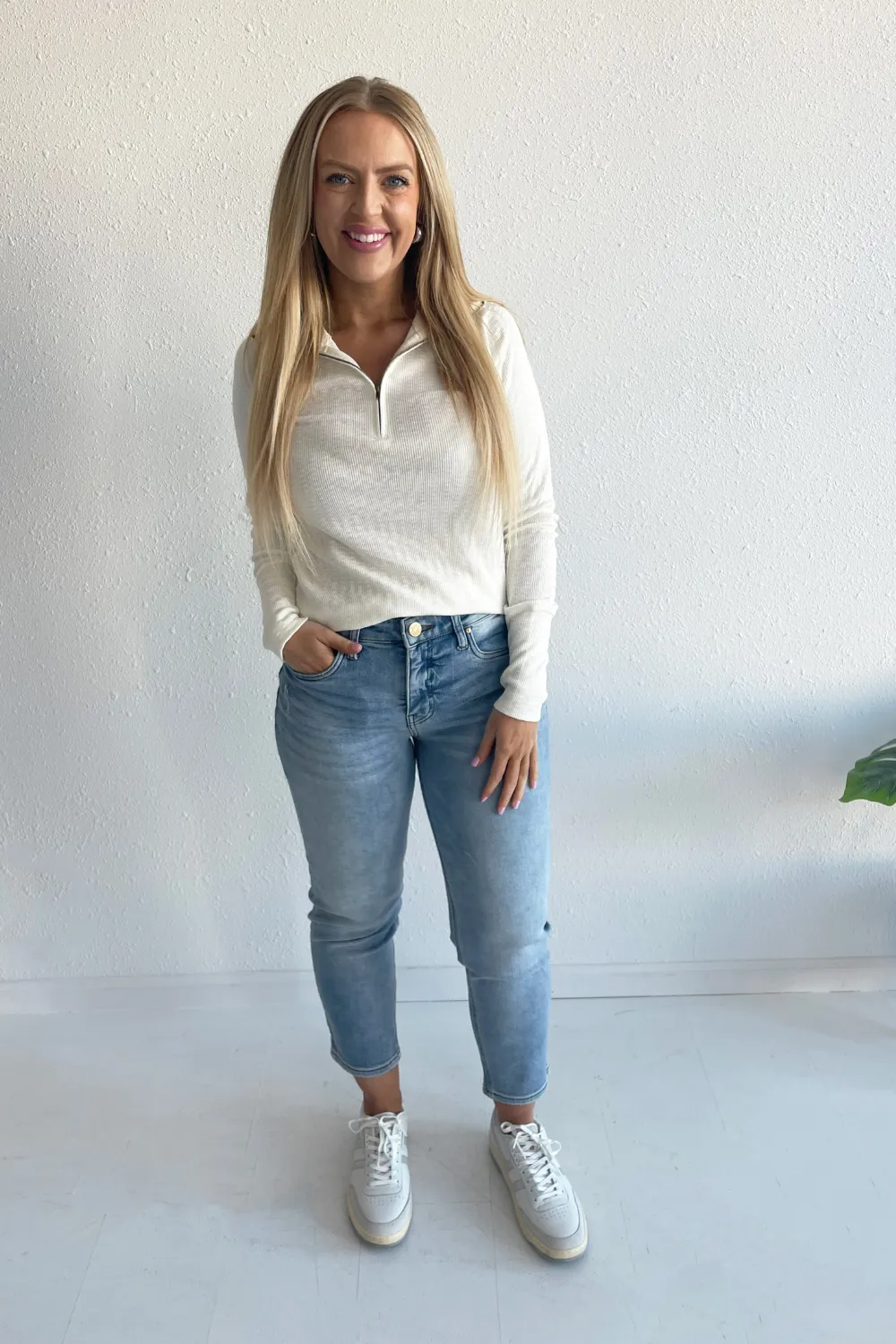 Rachael High Rise Fab Ab Mom Regular Hem