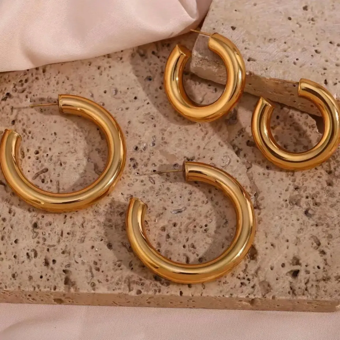 The Bold Hoops