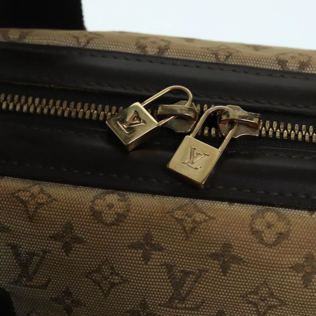 Trendy Inspired Louis Vuitton Monogram Mini Josephine Gm Hand Bag Khaki M92310 Lv Auth 87965