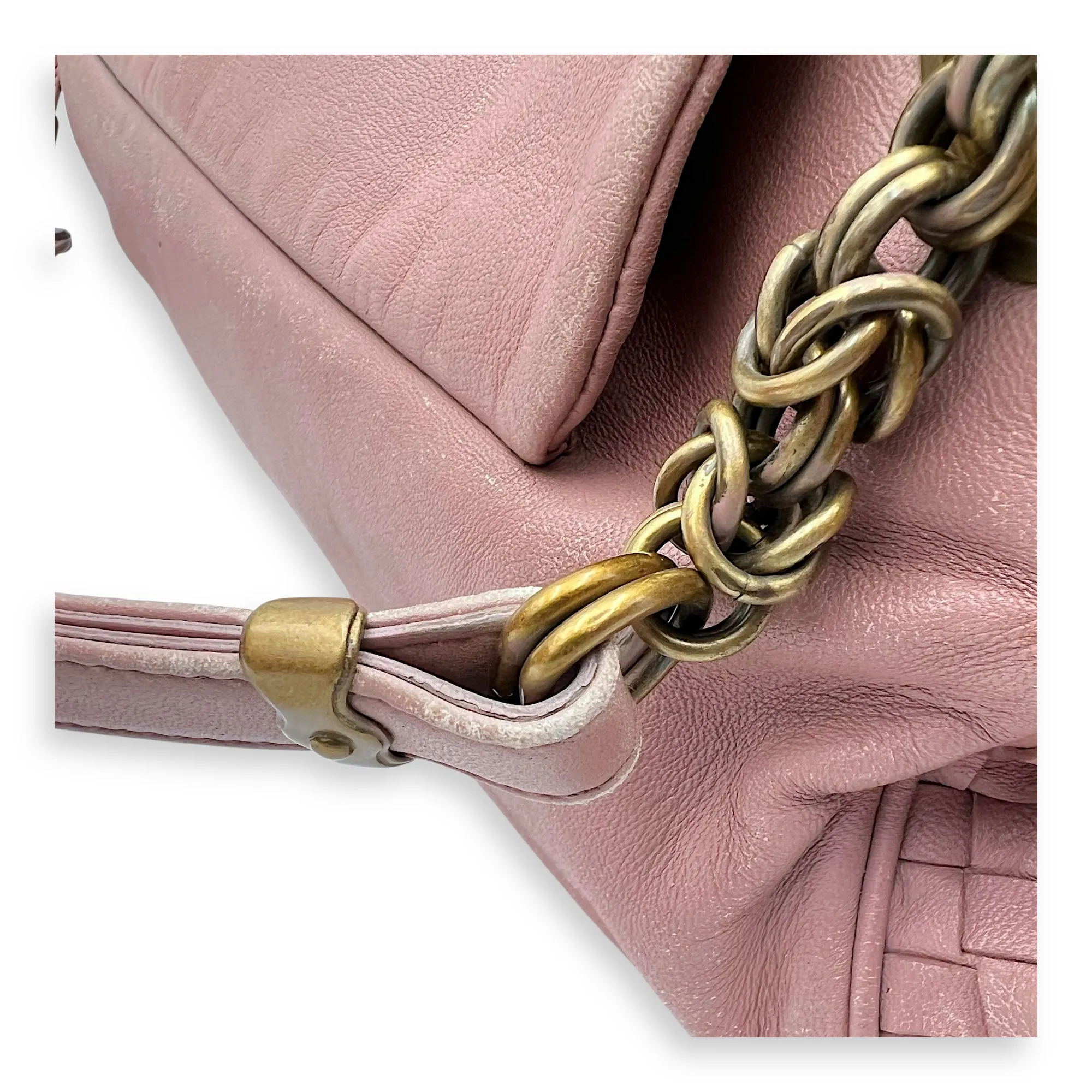 Vintage Flap  Shoulder Bag Pink in Calfskin, Gold hardware